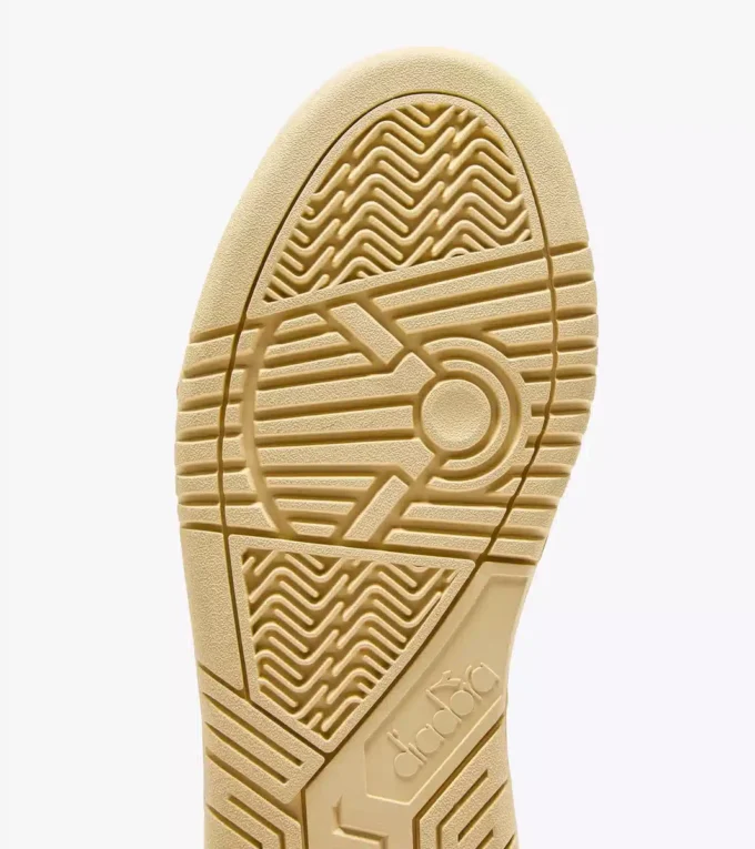 Adidași Deuce M2 din piele de căprioară Adidași Deuce M2 din piele de căprioară