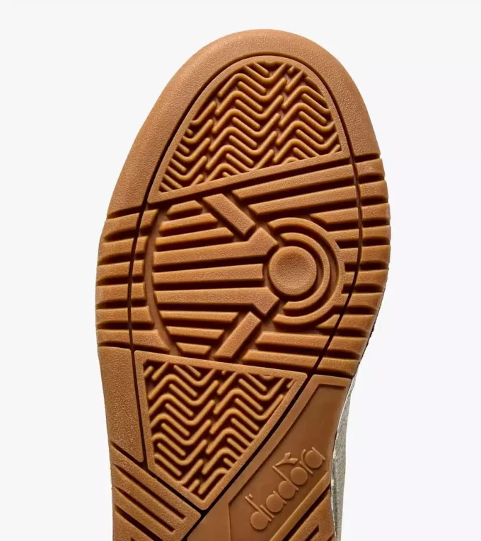 Adidași Deuce M2 din piele păroasă Adidași Deuce M2 din piele păroasă