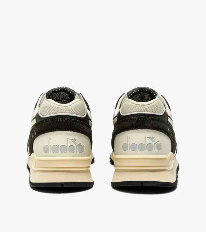 Adidași sport N.92 Advance Adidași sport N.92 Advance
