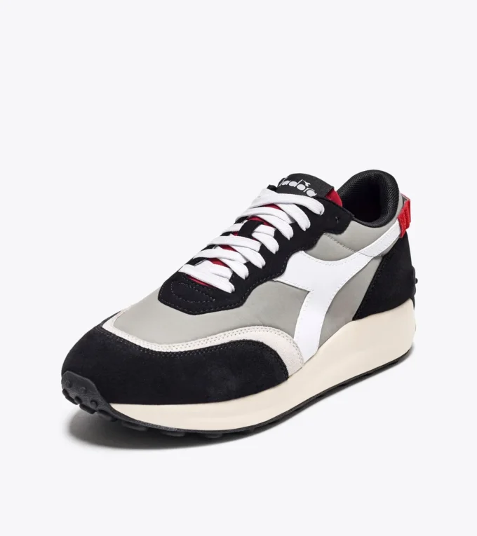 Adidași sportivi Race Nyl – Unisex Adidași sportivi Race Nyl – Unisex
