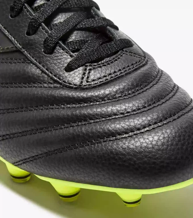 Ghete de fotbal Brasil Icon Lt+ Lp12 din piele pentru terenuri dure