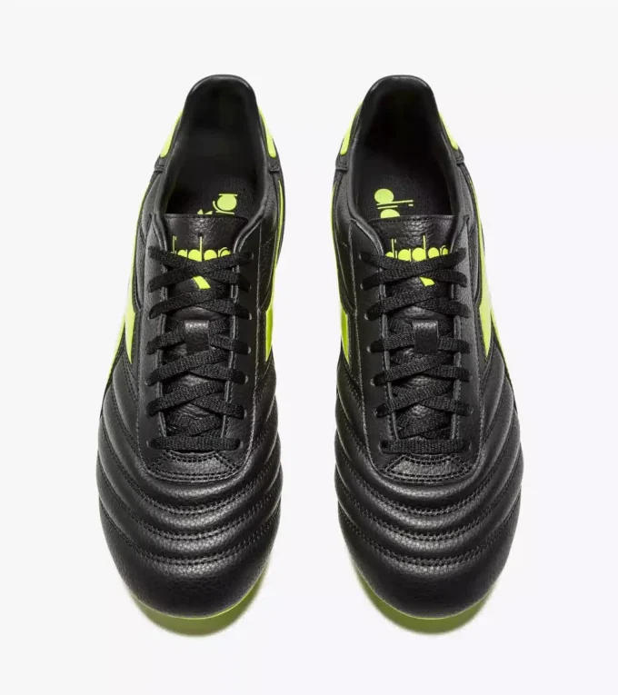 Ghete de fotbal Brasil Icon Lt+ Lp12 din piele pentru terenuri dure
