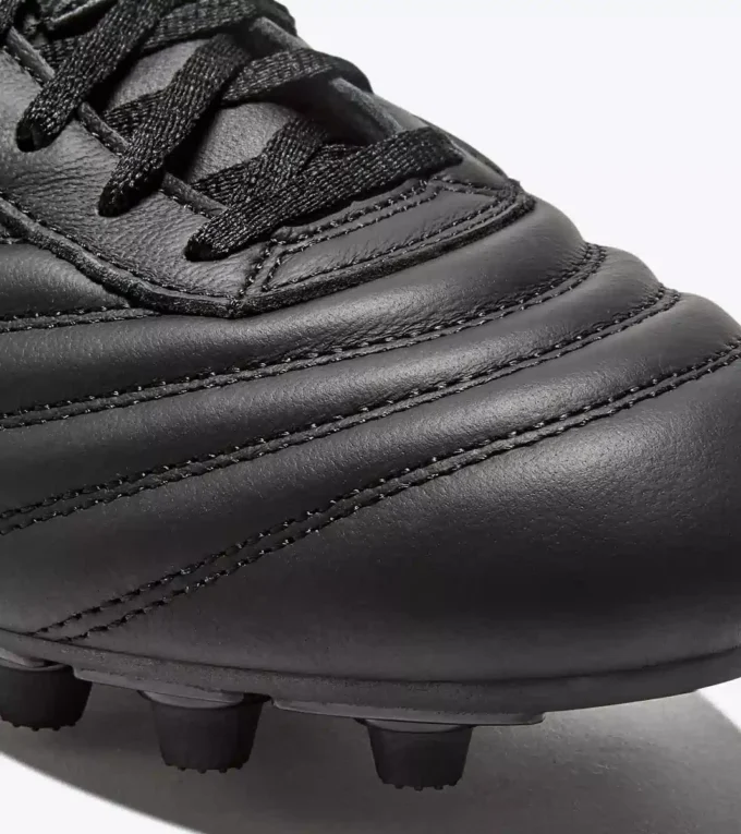 Ghete de fotbal Brasil Icon Lt T Mdpu din piele pentru terenuri ferme