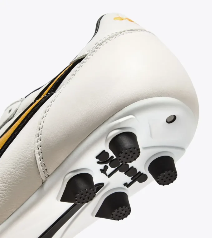 Ghete de fotbal Brasil Lt+ Mdpu din piele pentru terenuri ferme Ghete de fotbal Brasil Lt+ Mdpu din piele pentru terenuri ferme