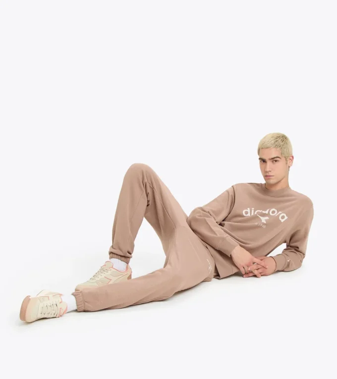 Hanorac Crew Athl. Logo Hanorac cu guler rotund – Unisex Hanorac Crew Athl. Logo Hanorac cu guler rotund – Unisex
