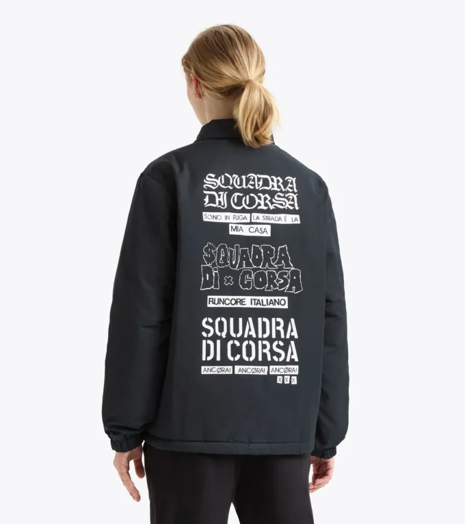 Jacheta Coach Squadra Di Corsa Jacheta de antrenament Squadra di Corsa rezistentă la vânt – Unisex Jacheta Coach Squadra Di Corsa Jacheta de antrenament Squadra di Corsa rezistentă la vânt – Unisex