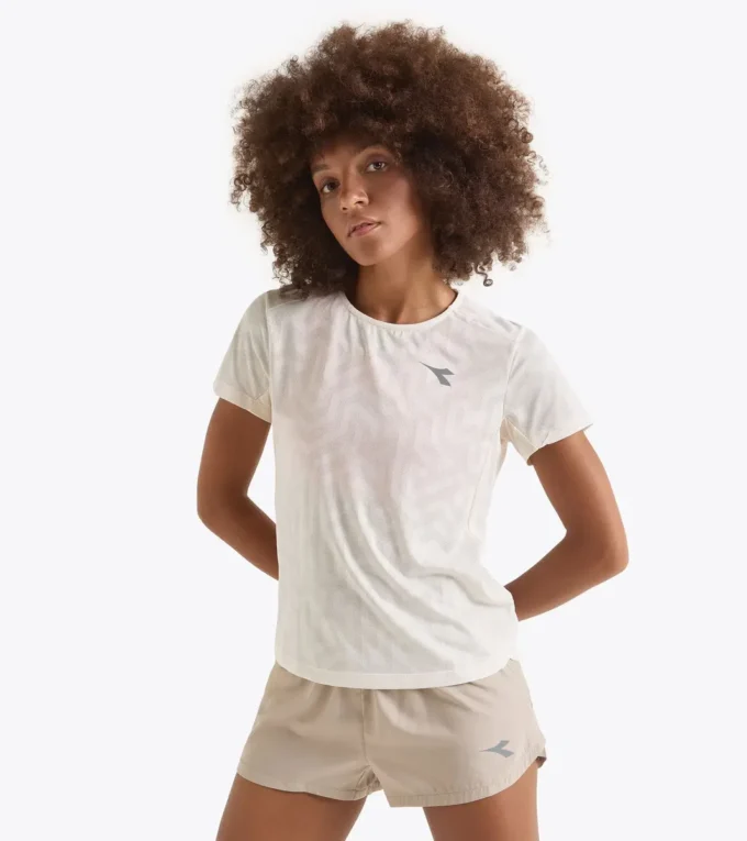 L. Super Light Ss T-Shirt Tricou de alergare – țesătură ușoară Coolcore L. Super Light Ss T-Shirt Tricou de alergare – țesătură ușoară Coolcore