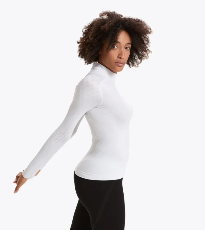 L. Turtle Neck Act Tricou de antrenament cu mâneci lungi L. Turtle Neck Act Tricou de antrenament cu mâneci lungi