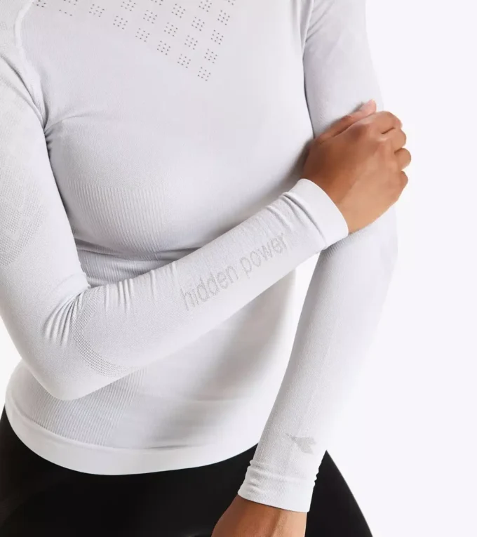 L. Turtle Neck Act Tricou de antrenament cu mâneci lungi L. Turtle Neck Act Tricou de antrenament cu mâneci lungi