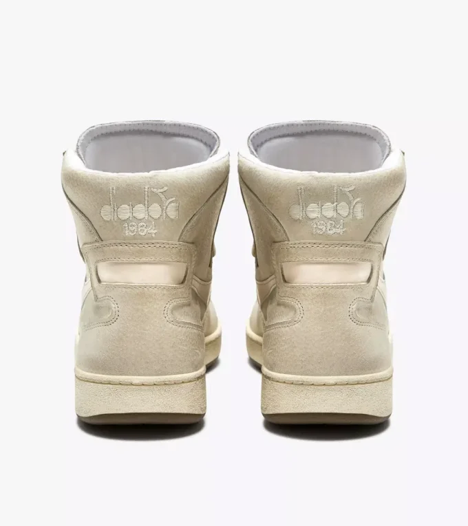 Mi Basket Suede Pantofi Heritage folosiți – Unisex Mi Basket Suede Pantofi Heritage folosiți – Unisex