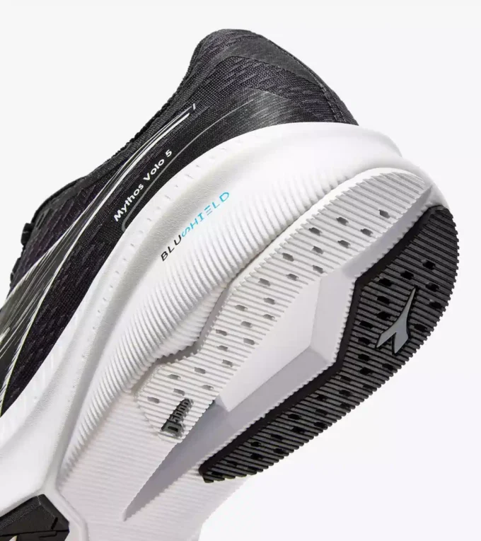 Mythos Blushield Volo 5 W Pantofi de alergare – Stabilitate și ușurință Mythos Blushield Volo 5 W Pantofi de alergare – Stabilitate și ușurință