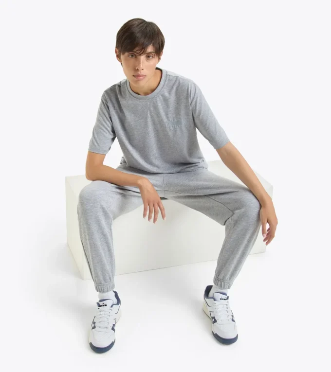 Pantaloni Pantaloni jogging cu logo Athl. – Unisex Pantaloni Pantaloni jogging cu logo Athl. – Unisex