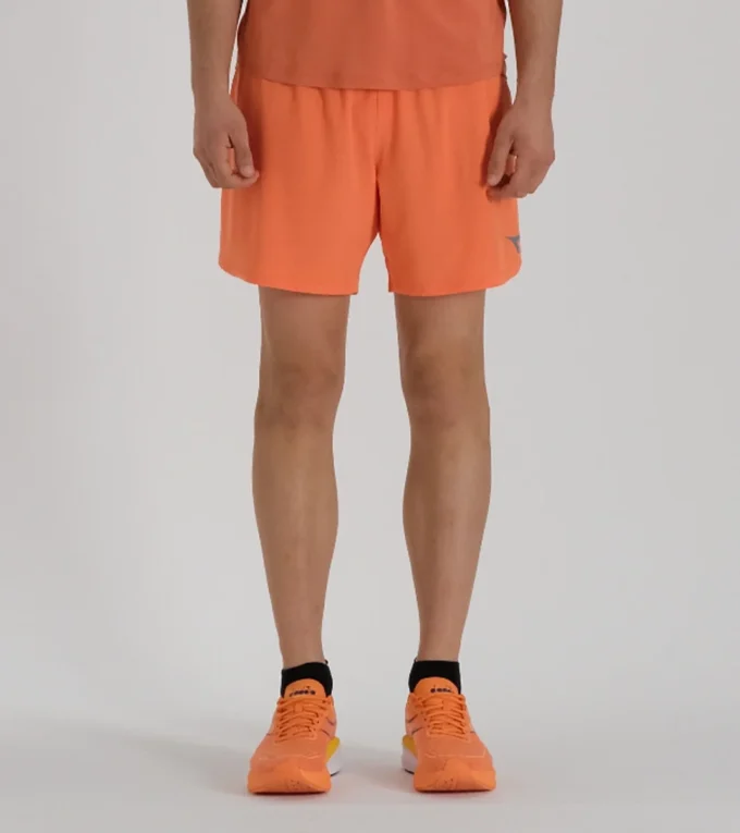 Pantaloni scurți 2In1 5” Run Crew Pantaloni scurți de alergare 2 în 1 – Antrenament Pantaloni scurți 2In1 5” Run Crew Pantaloni scurți de alergare 2 în 1 – Antrenament
