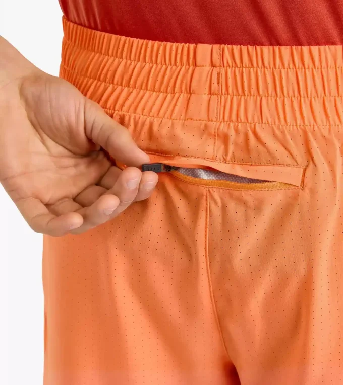 Pantaloni scurți 2In1 5” Run Crew Pantaloni scurți de alergare 2 în 1 – Antrenament Pantaloni scurți 2In1 5” Run Crew Pantaloni scurți de alergare 2 în 1 – Antrenament