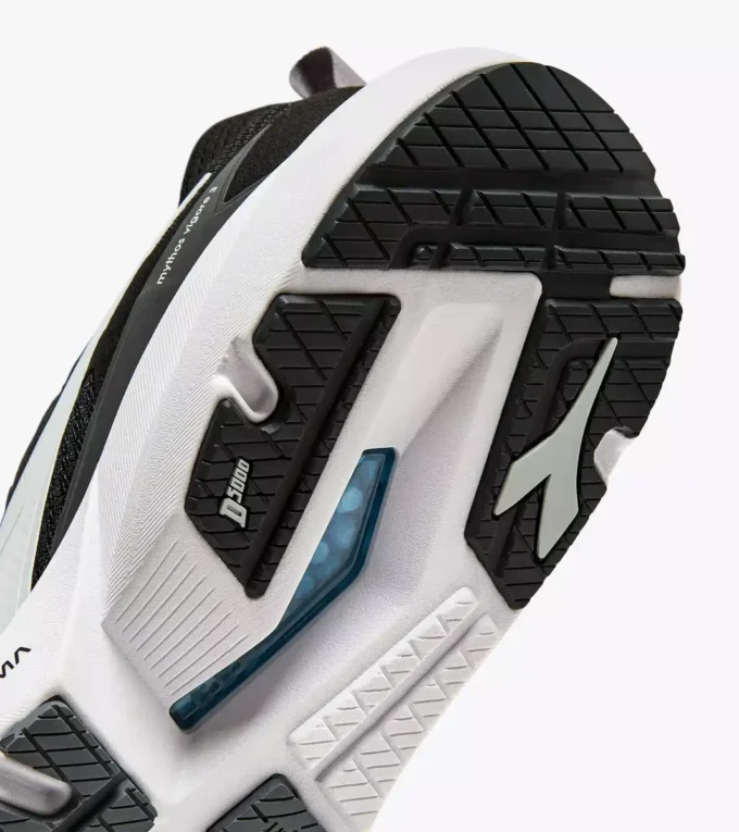 Pantofi de alergare Mythos Blushield Vigore 3 – Stabilitate și protecție Pantofi de alergare Mythos Blushield Vigore 3 – Stabilitate și protecție