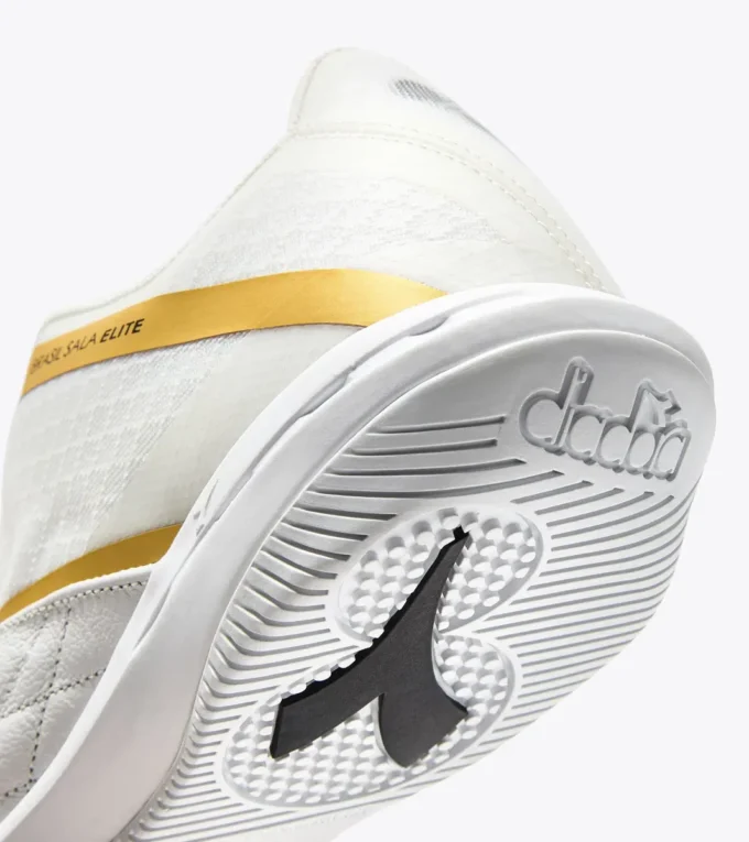 Pantofi de futsal Brasil Sala Elite Id – Talpă specifică pentru suprafețe interioare sau parchet Pantofi de futsal Brasil Sala Elite Id – Talpă specifică pentru suprafețe interioare sau parchet