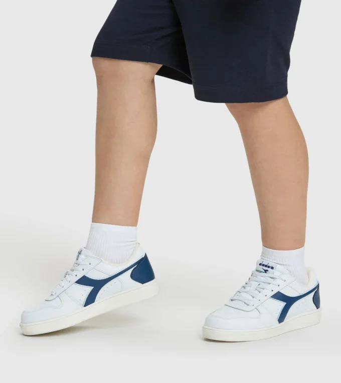 Pantofi sport Magic Basket Low Gs Junior – Băieți Pantofi sport Magic Basket Low Gs Junior – Băieți