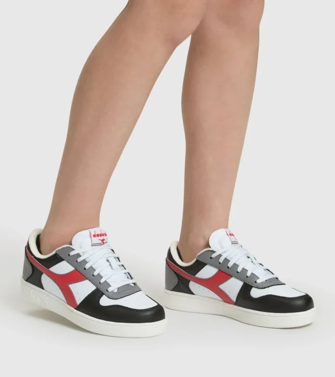 Pantofi sport Magic Basket Low Gs Junior – Băieți Pantofi sport Magic Basket Low Gs Junior – Băieți
