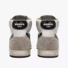 Prestige High Adidași Heritage folosiți, confecționați din piele Prestige High Adidași Heritage folosiți, confecționați din piele