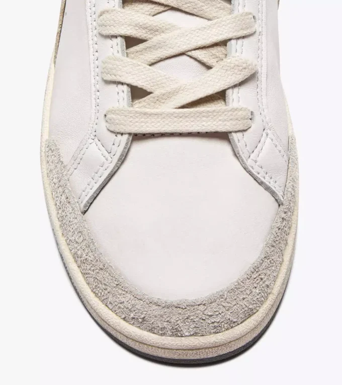 Prestige High Adidași Heritage folosiți, confecționați din piele Prestige High Adidași Heritage folosiți, confecționați din piele