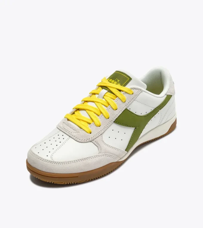 Seoul Adidași din piele inspirați de terasa interioară Seoul Adidași din piele inspirați de terasa interioară
