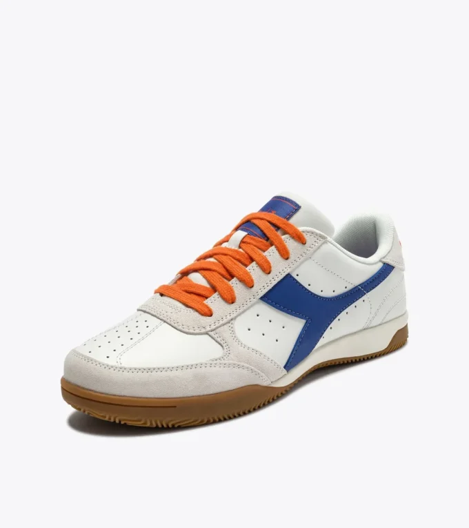 Seoul Adidași din piele inspirați de terasa interioară Seoul Adidași din piele inspirați de terasa interioară