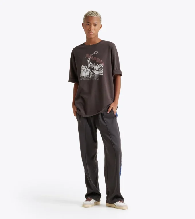Tricou Ss Legacy I Tricou Legacy cu imprimeu din arhiva OG – Fabricat în Italia Tricou Ss Legacy I Tricou Legacy cu imprimeu din arhiva OG – Fabricat în Italia