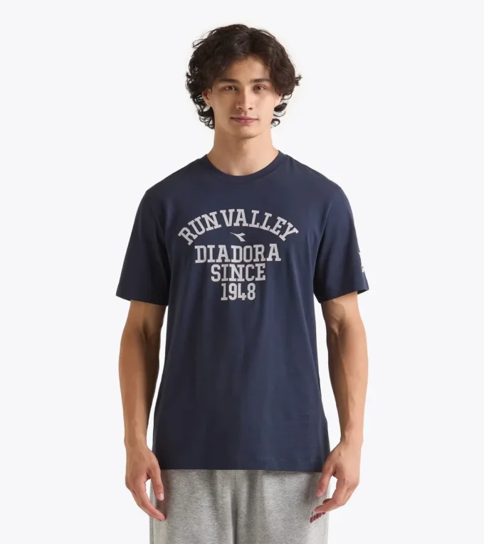 Tricou Ss Run Valley Tricou inspirat din stilul colegial – Run Valley Tricou Ss Run Valley Tricou inspirat din stilul colegial – Run Valley