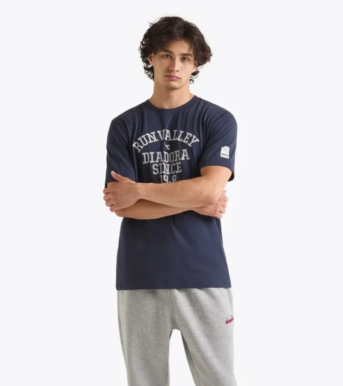 Tricou Ss Run Valley Tricou inspirat din stilul colegial – Run Valley Tricou Ss Run Valley Tricou inspirat din stilul colegial – Run Valley