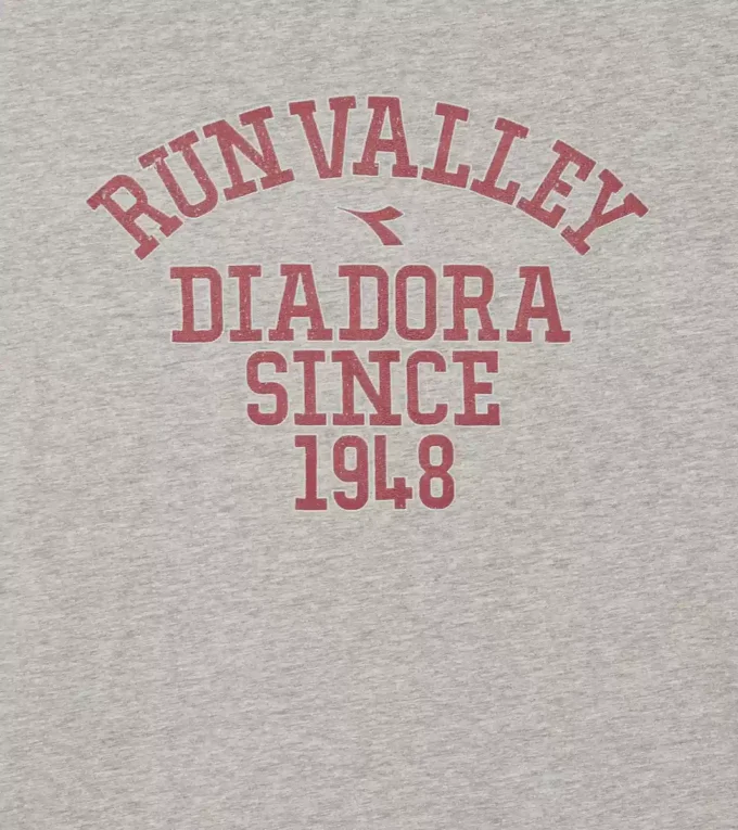 Tricou Ss Run Valley Tricou inspirat din stilul colegial – Run Valley Tricou Ss Run Valley Tricou inspirat din stilul colegial – Run Valley
